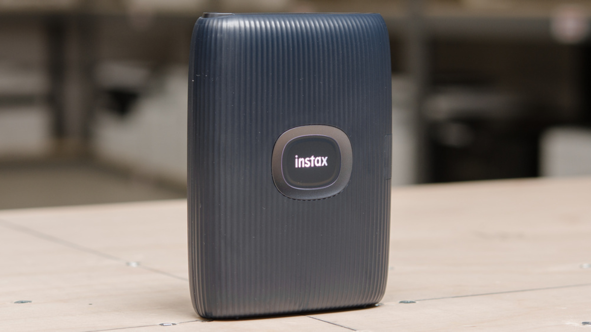 The Fujifilm instax mini Link 2 can only print images